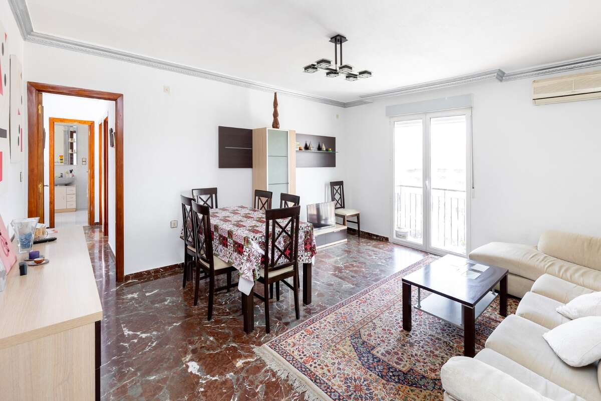 Homes for sale and rental in Granada